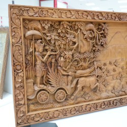 Ukiran: Ukiran Dinding Pandawa di buat dari kayu jati (gambar 13 dari 59).