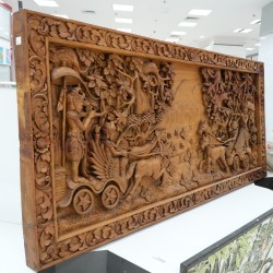 Ukiran: Ukiran Dinding Pandawa di buat dari kayu jati (gambar 43 dari 59).