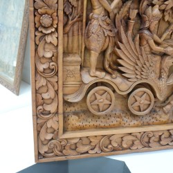 Ukiran: Ukiran Dinding Pandawa di buat dari kayu jati (gambar 44 dari 59).