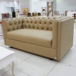 Living Room - Chairs: Sofa Chesterfield made of leather, sponge (image 3 of 16).