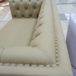 Living Room - Chairs: Sofa Chesterfield made of leather, sponge (image 14 of 16).