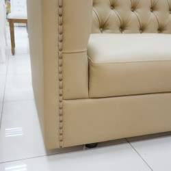 Living Room - Chairs: Sofa Chesterfield made of leather, sponge (image 15 of 16).