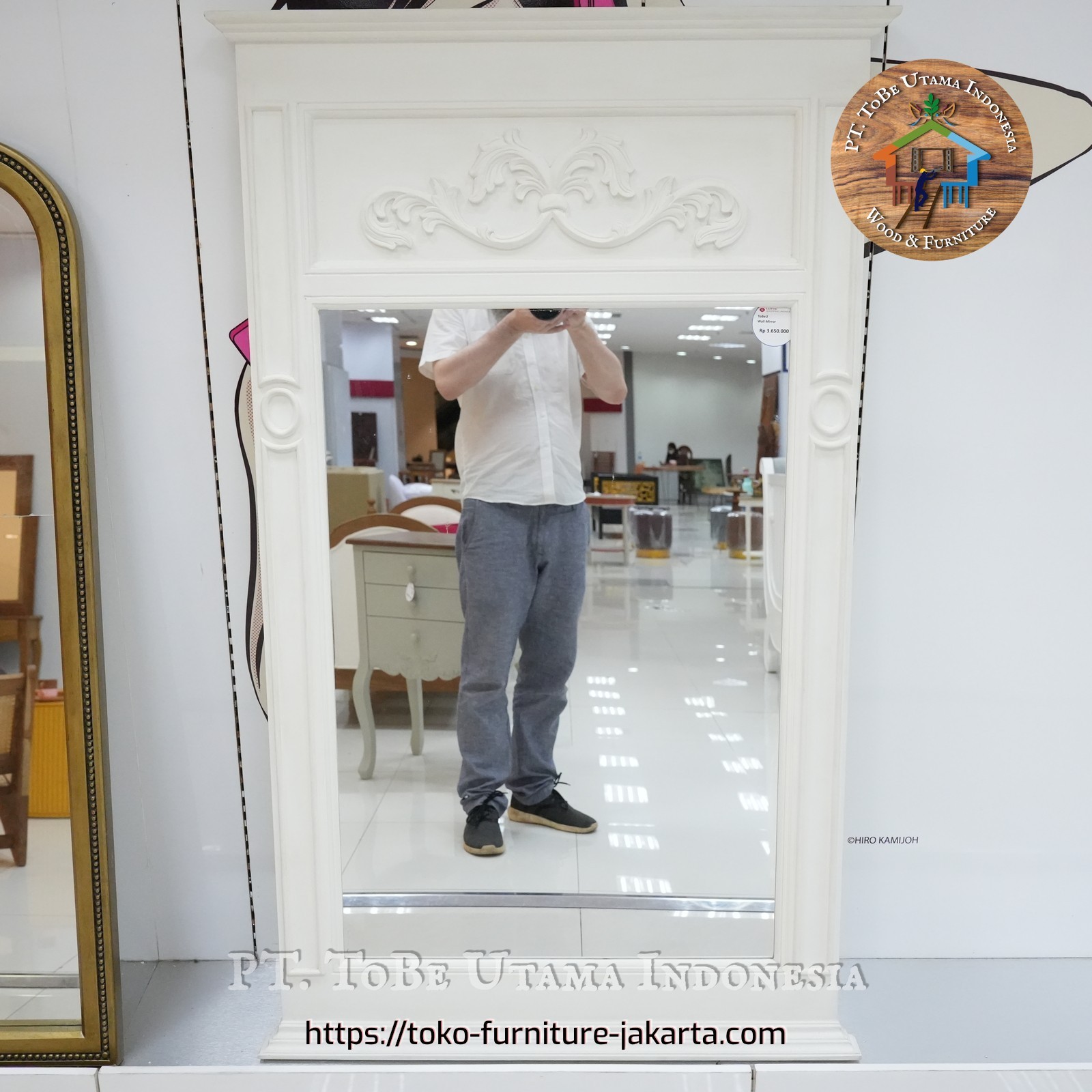 Ruang Keluarga: Kaca Cermin Klasik Cleopatra Putih (gambar 1 dari 5).