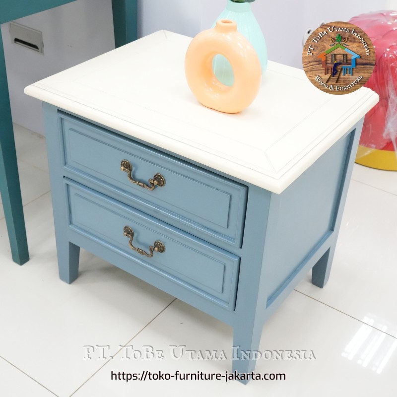 Bedroom: Green Nightstand 2 Drawers (image 1 of 18). Bedroom: Green Nightstand 2 Drawers (image 1 of 18).