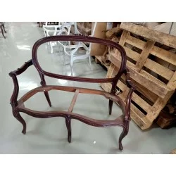 Ruang Keluarga - Kursi: Rangka Kursi Racoco Coklat tua oval di buat dari kayu mahoni (gambar 1 dari 1).