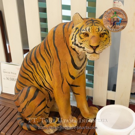 Art: Resin Tiger Statue (image 1 of 7).