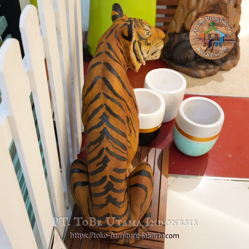 Get 35 discount on Resin Tiger Statue only now!