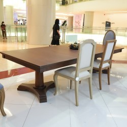 Ruang Makan: Meja Meeting Kayu Solid (gambar 27 dari 27).