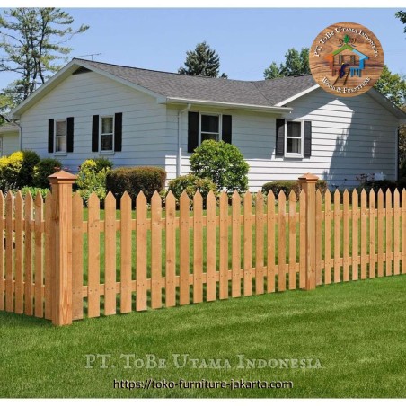 Outdoor - Fences: Fences made of teakwood, bengkirai wood (image 1 of 1).