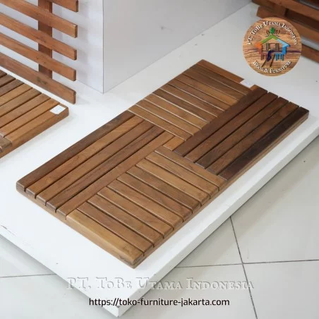 Bathroom: Teakwood Bath Mat made of teakwood (image 1 of 7).