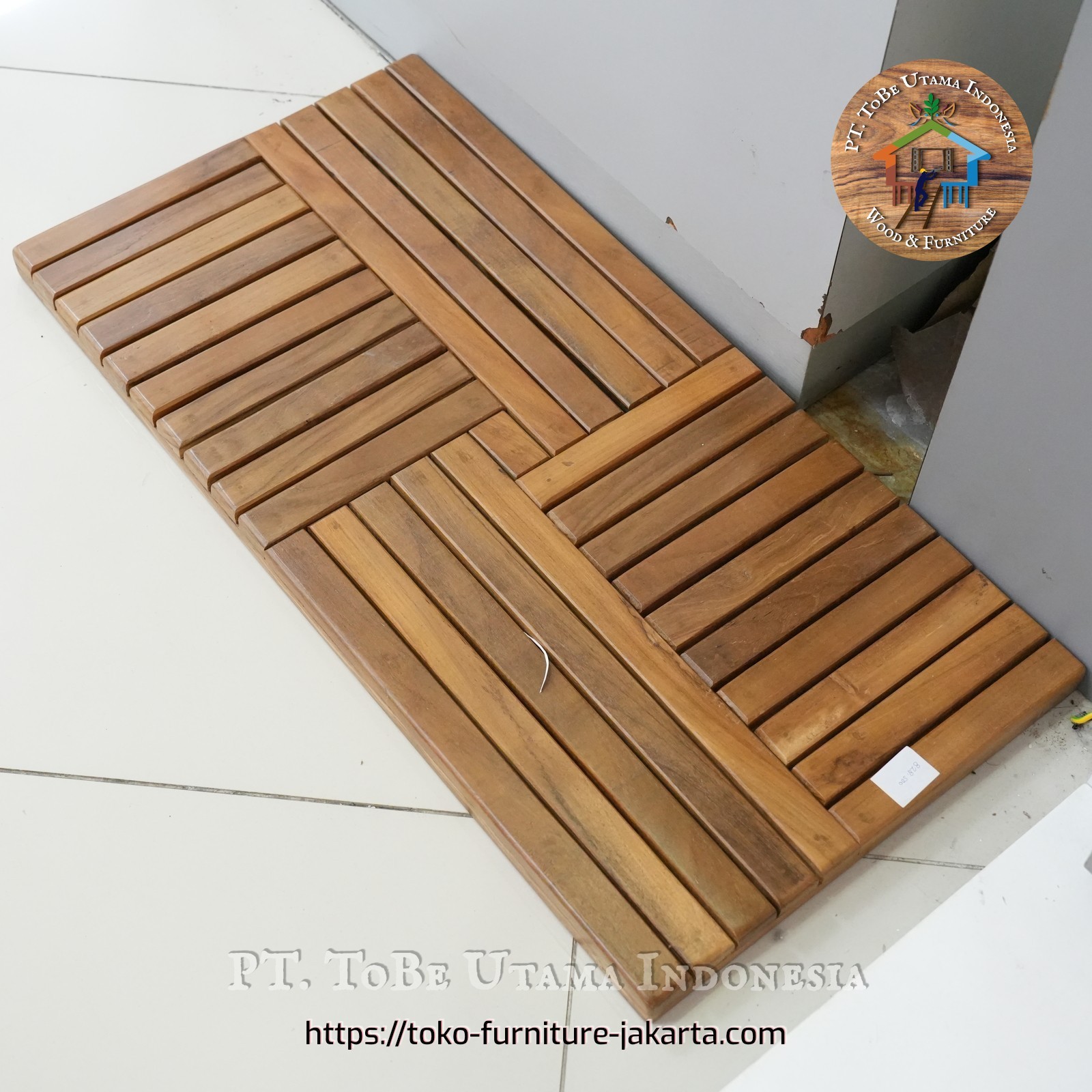 https://cdn.toko-furniture-jakarta.com/1705-brilliant_default/teakwood-bath-mat.jpg