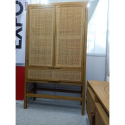 Ruang Keluarga - Bufet: Lemari Minimalis Rotan di buat dari kayu solid, rotan, MDF (gambar 1 dari 6).