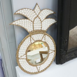 Accessories - Decoration: Lombok Shell Ornamental Mirror 1 made of shell, glass (image 1 of 3).