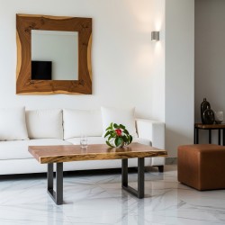 Ruang Keluarga - Meja Kecil: Meja Kayu Kaki Besi Hollow (gambar 2 dari 3).