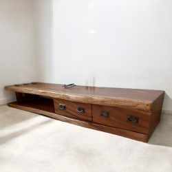 Ruang Keluarga: Bufet TV Kayu Suar (gambar 1 dari 4).