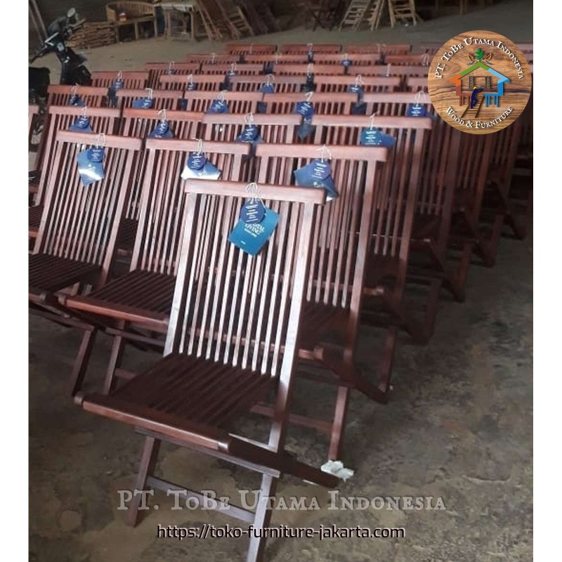 Garden - Teak: Folding Chairs Dark Brown finished in Stock made of teakwood (image 1 of 1).