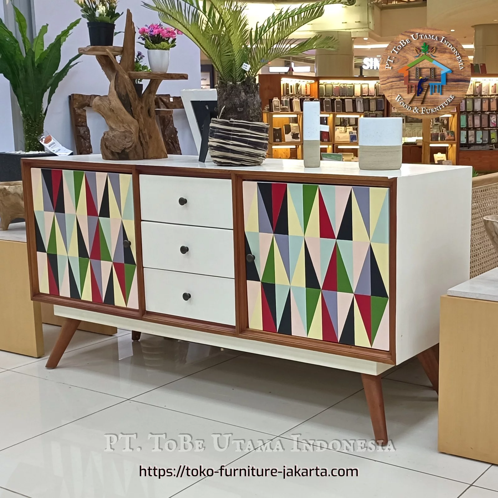 Living Room - Credenza: Country Colors made of mahogany wood (image 1 of 2).