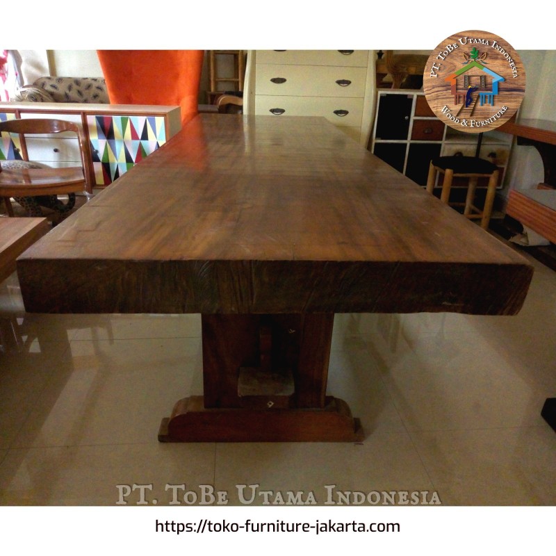 Big Dining Table for Big Family