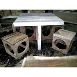 Ruang Makan - Meja Makan: Meja Cafe di buat dari kayu trembesi (gambar 2 dari 2).