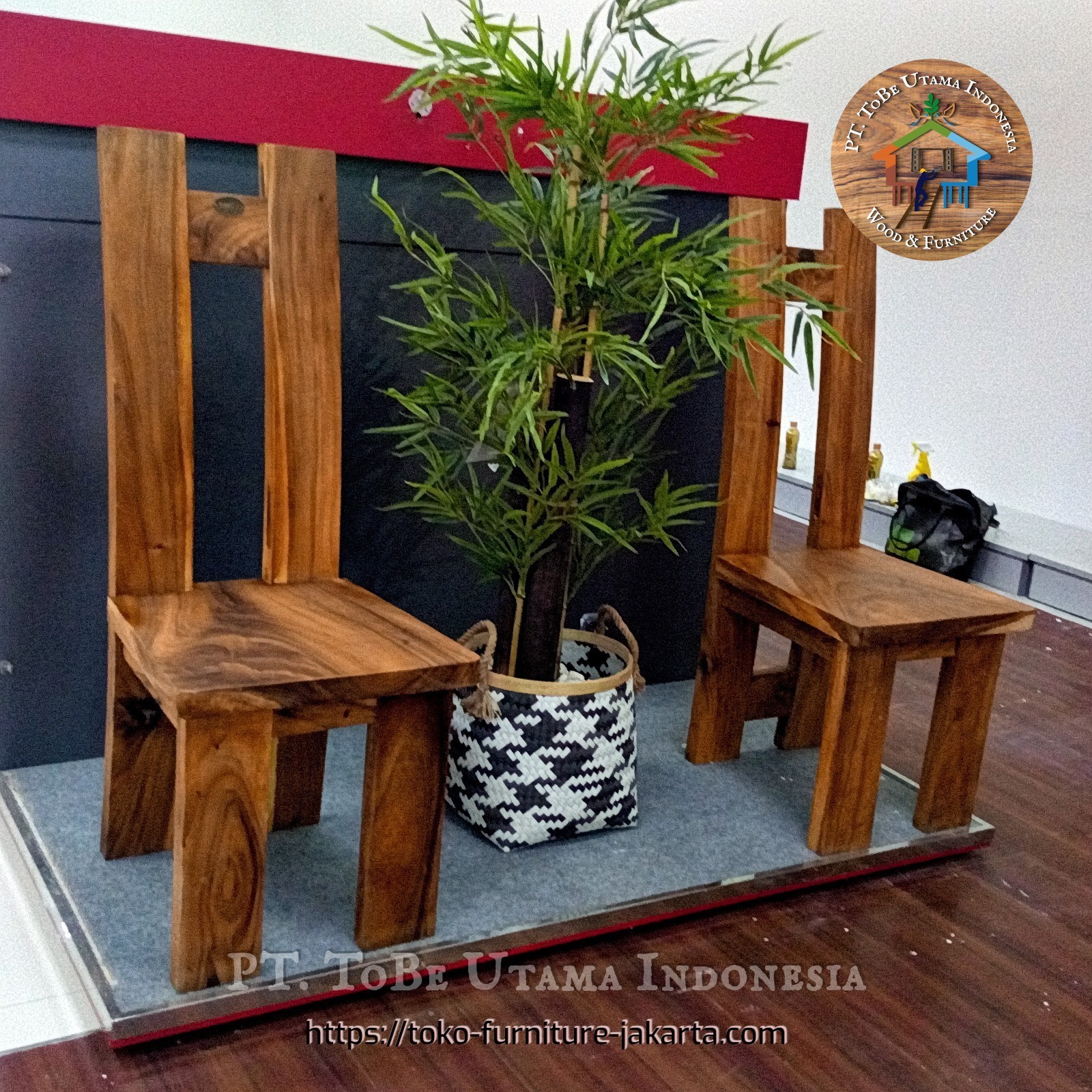 Dining Room - Dining Chairs: Trembesi Dining Chair H made of teakwood, trembesi wood (image 1 of 9).