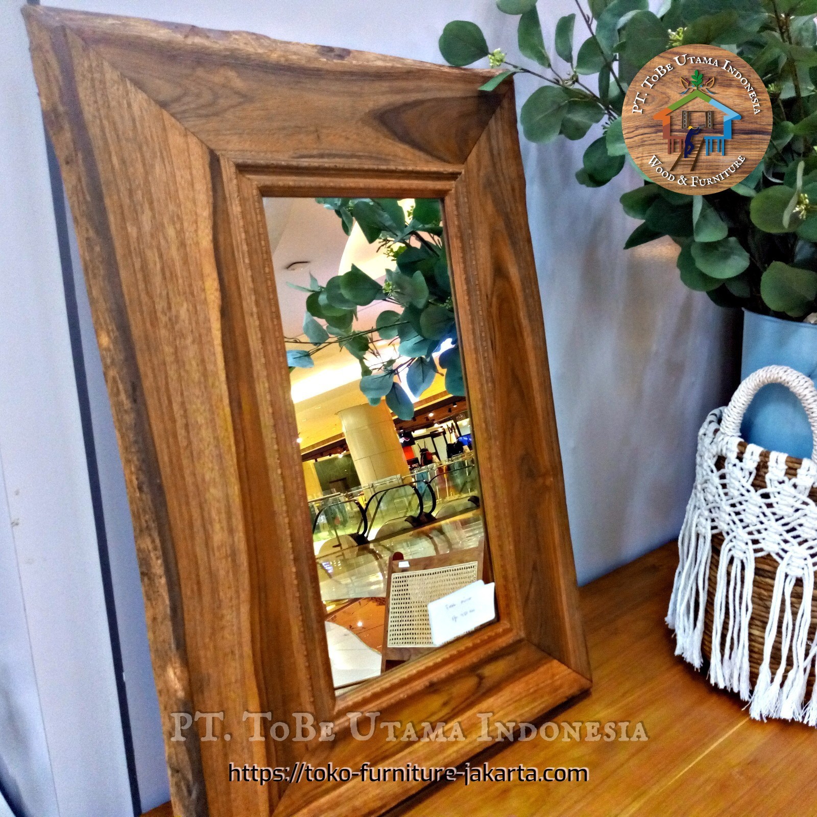 Accessories - Wooden Mirrors: Mirror Natural Edge made of teakwood, mahogany wood, glass (image 1 of 1).