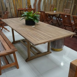 Teras - Meja: Meja makan outdoor kayu Jati kotak di buat dari kayu jati (gambar 1 dari 4).