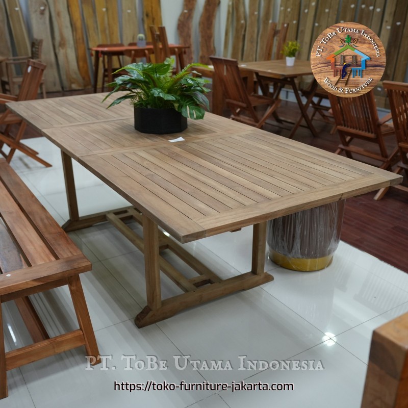 Terrace Tables: Garden Teak Dining Table Square made of teakwood (image 1 of 4).