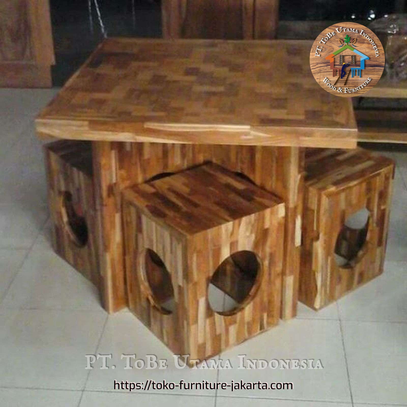 Ruang Makan - Meja Makan: Meja Makan Block Teak Set di buat dari kayu jati, kayu sambungan (gambar 1 dari 1).