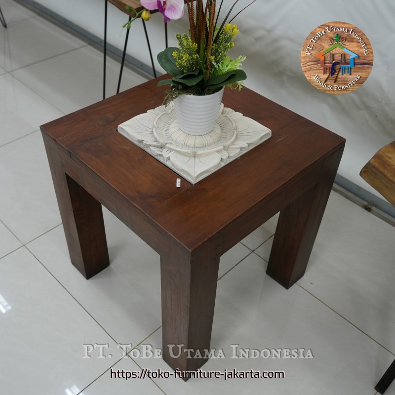 Ruang Keluarga - Meja Kecil: Meja Marmer 1 di buat dari kayu jati, marmer (gambar 1 dari 4). Ruang Keluarga - Meja Kecil: Meja Marmer 1 di buat dari kayu jati, marmer (gambar 1 dari 4).
