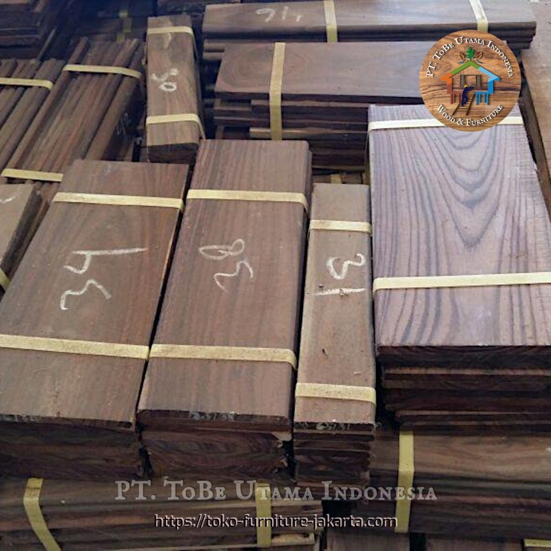 Papan & Dek/Lantai Kayu: Kayu Jati di buat dari kayu jati (gambar 1 dari 3). Papan & Dek/Lantai Kayu: Kayu Jati di buat dari kayu jati (gambar 1 dari 3).