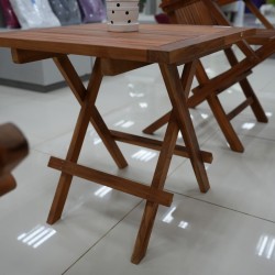 Teras - Meja: Meja Teras Kotak di buat dari kayu jati (gambar 2 dari 7).