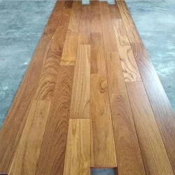 Planks & Decking/Flooring: Flooring Teakwood Finished made of teakwood (image 1 of 1).