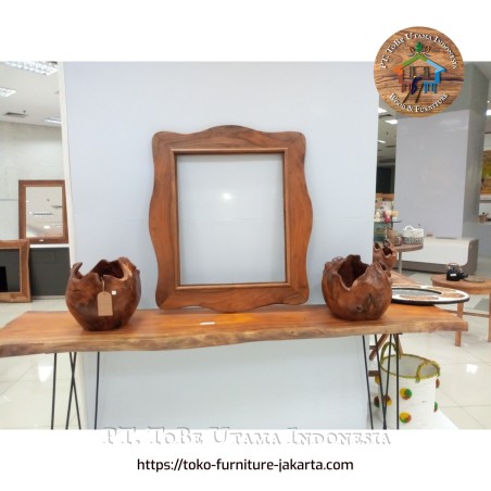 Accessories: Wooden Photo Frame Design (image 1 of 1).