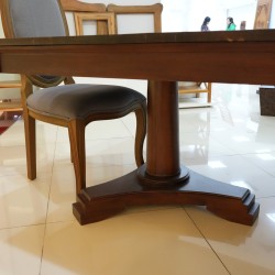 Ruang Makan: Meja Meeting Kayu Solid (gambar 8 dari 27).