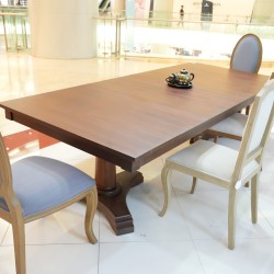 Ruang Makan: Meja Meeting Kayu Solid (gambar 18 dari 27).