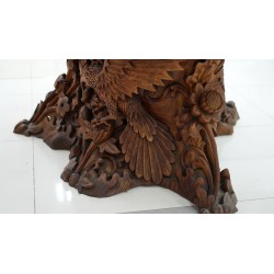 Ukiran: Ukiran Meja Naga di buat dari kayu jati (gambar 27 dari 28).