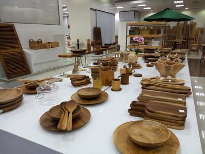 We process Teak wood waste from furniture making into kitchen utensils. We are ready to serve requests in large quantities or please come to our store for retail purchases.