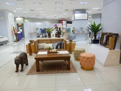 Boring with living room that only has a sofa and coffee table..? ToBe Utama presents a rattan day bed with a bright color of stools and a wooden statue.